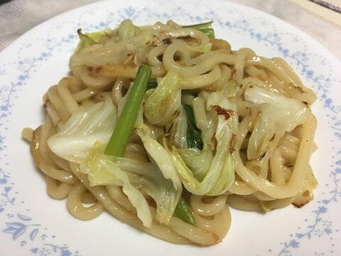 肉なしで冷凍うどんのヘルシー焼きうどん♪